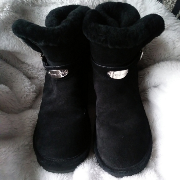 Michael Kors booties - Picture 8 of 9